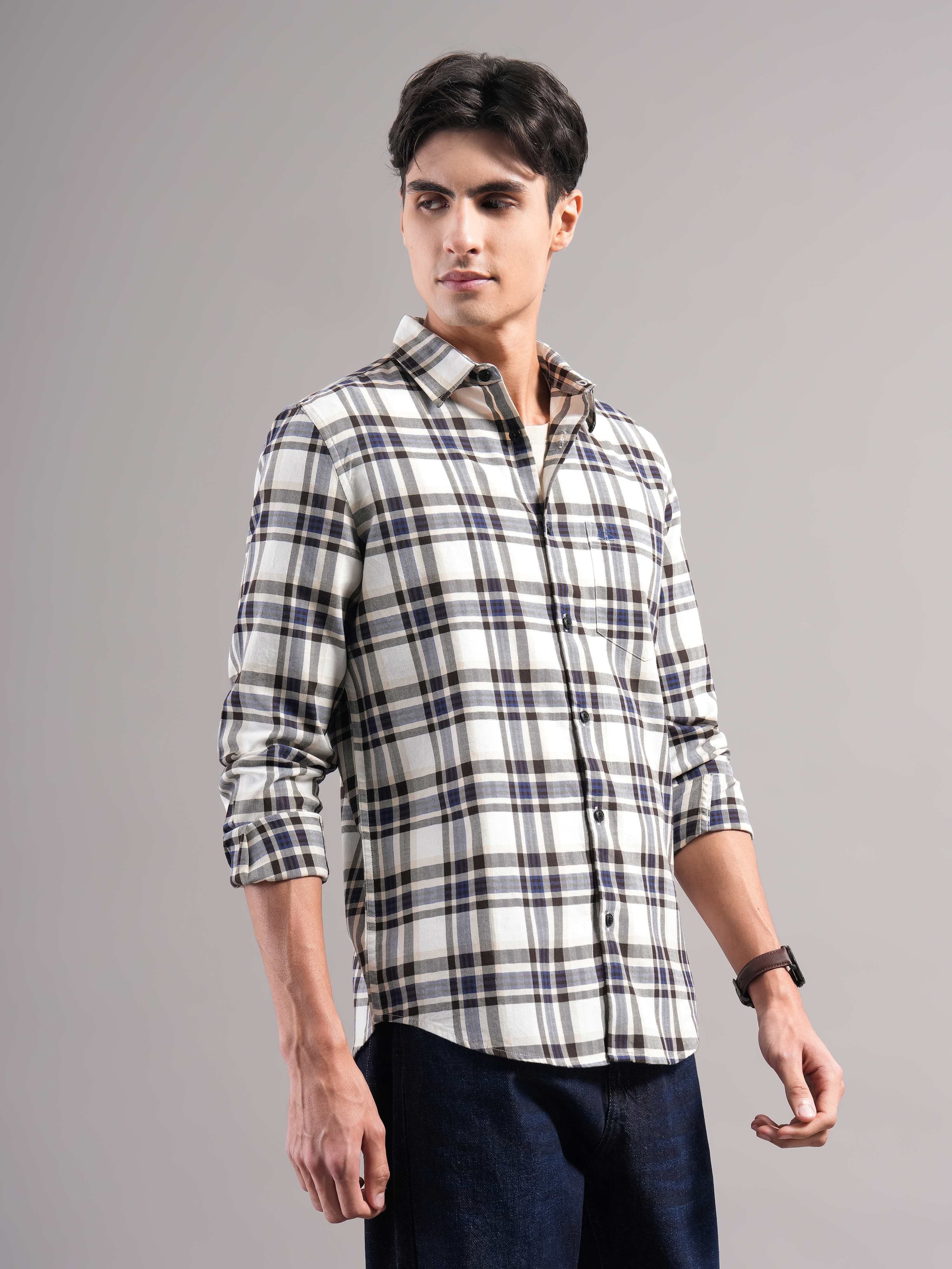 Men Smart Slim Fit Checked Casual Shirt