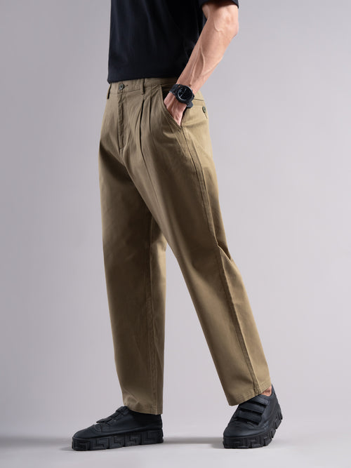 Men Low-Rise Relaxed Fit Pleated Chinos
