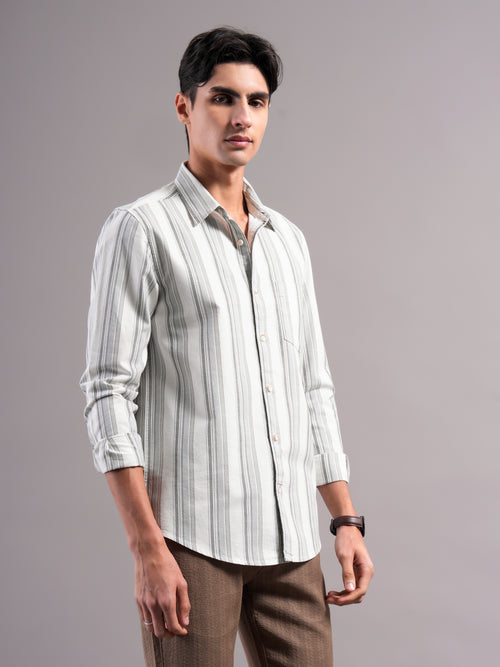 Men Smart Slim Fit Striped Casual Shirt