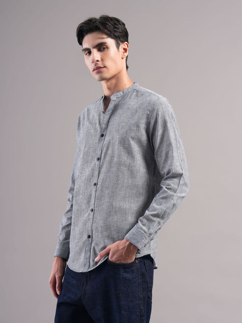 Men Smart Slim Fit Striped Casual Shirt