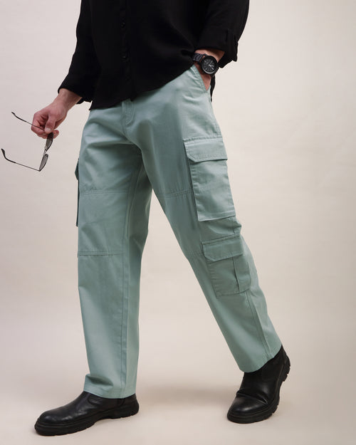 Men Comfort Straight Fit Mid-Rise Cargos Trousers