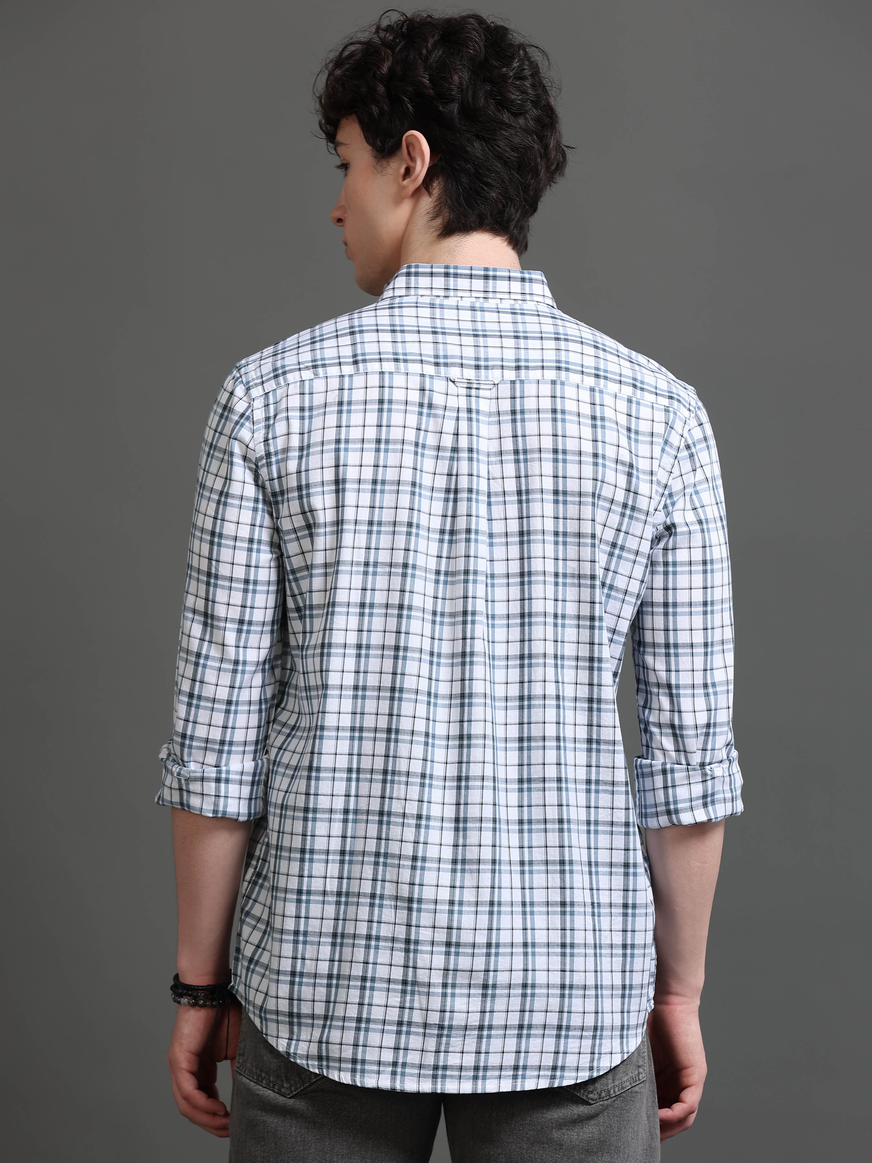 Men Smart Slim Fit Checked Casual Shirt