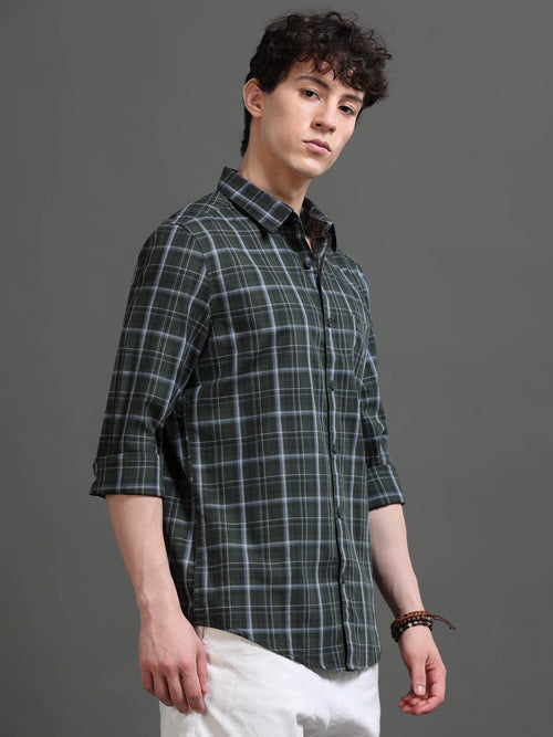 Men Smart Slim Fit Checked Casual Shirt