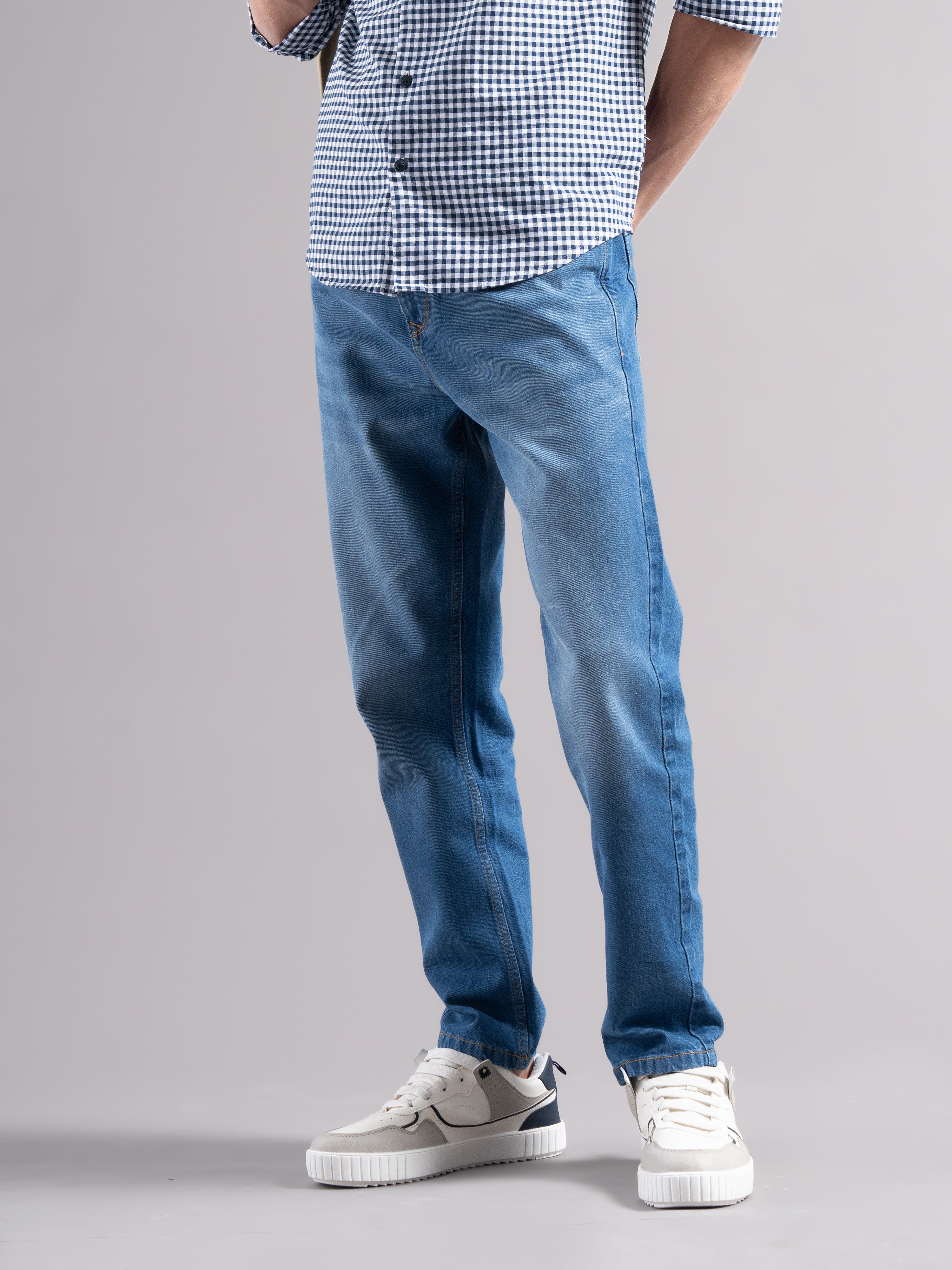 Men Smart Slim Fit Mid-Rise Light Fade Jeans