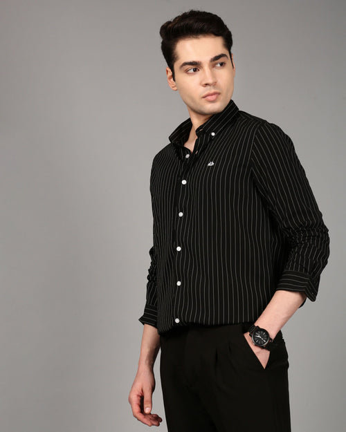 Comfort Slim Fit Vertical Striped Button-Down Collar Casual Shirt