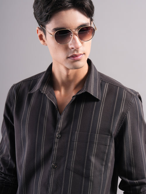Men Smart Slim Fit Striped Casual Shirt