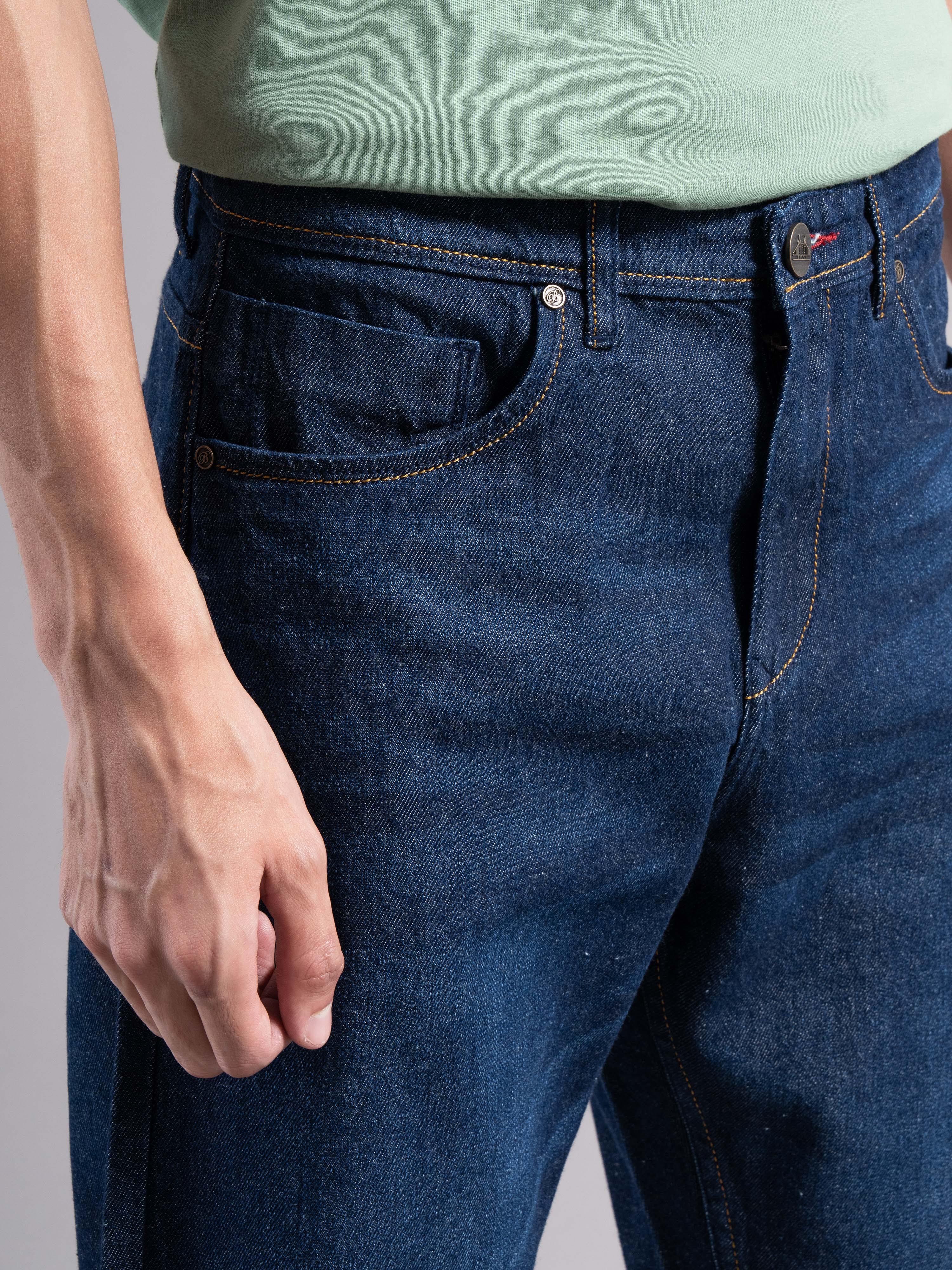 Men Smart Slim Fit Mid-Rise Light Fade Jeans