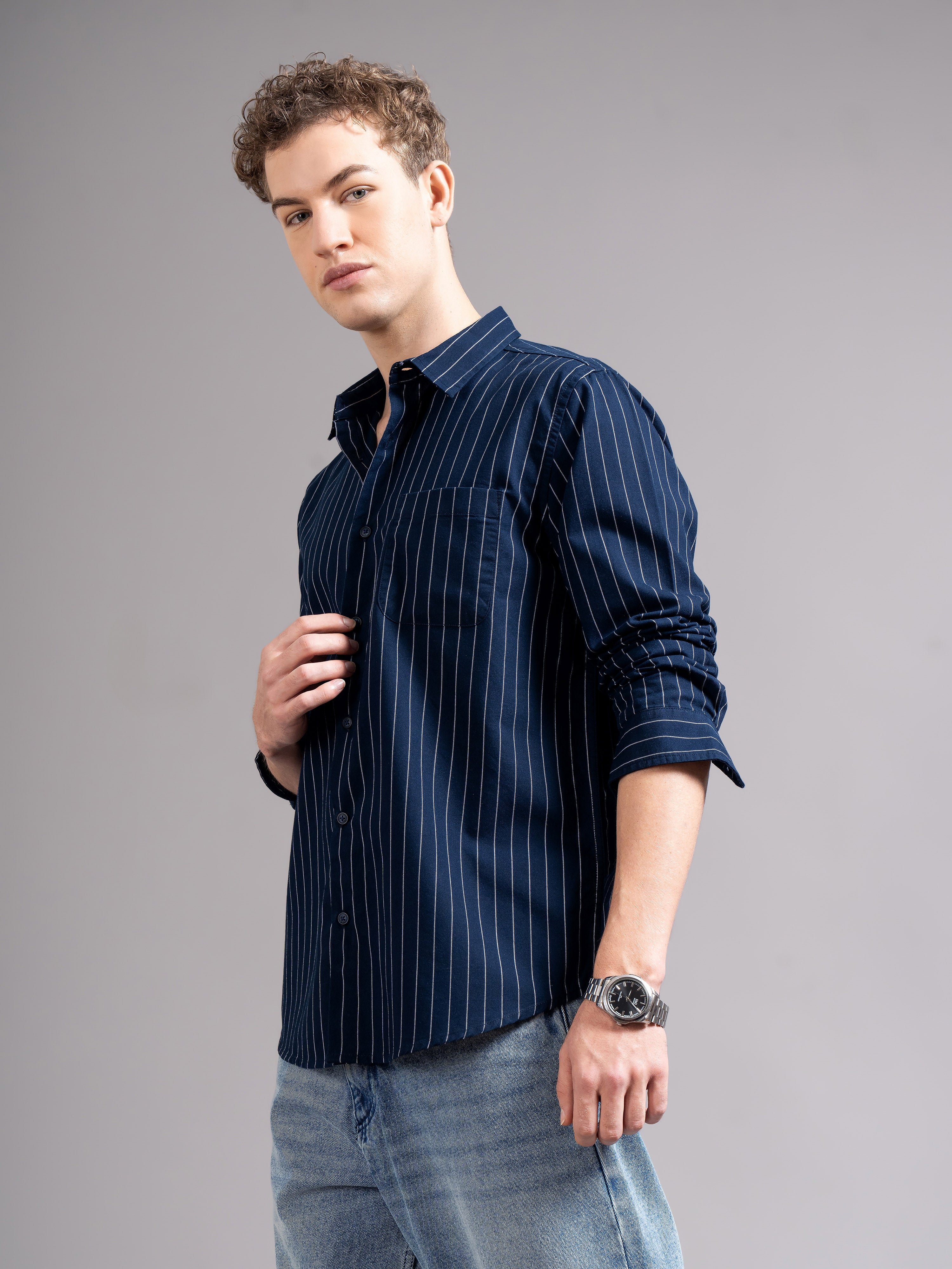 Smart Slim Fit Vertical Striped Spread Collar Cotton Casual Shirt