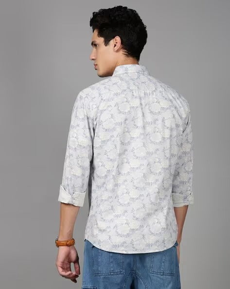 Men Floral Print Slim Fit Shirt with Patch Pocket