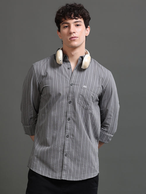 Men Smart Slim Fit Striped Casual Shirt