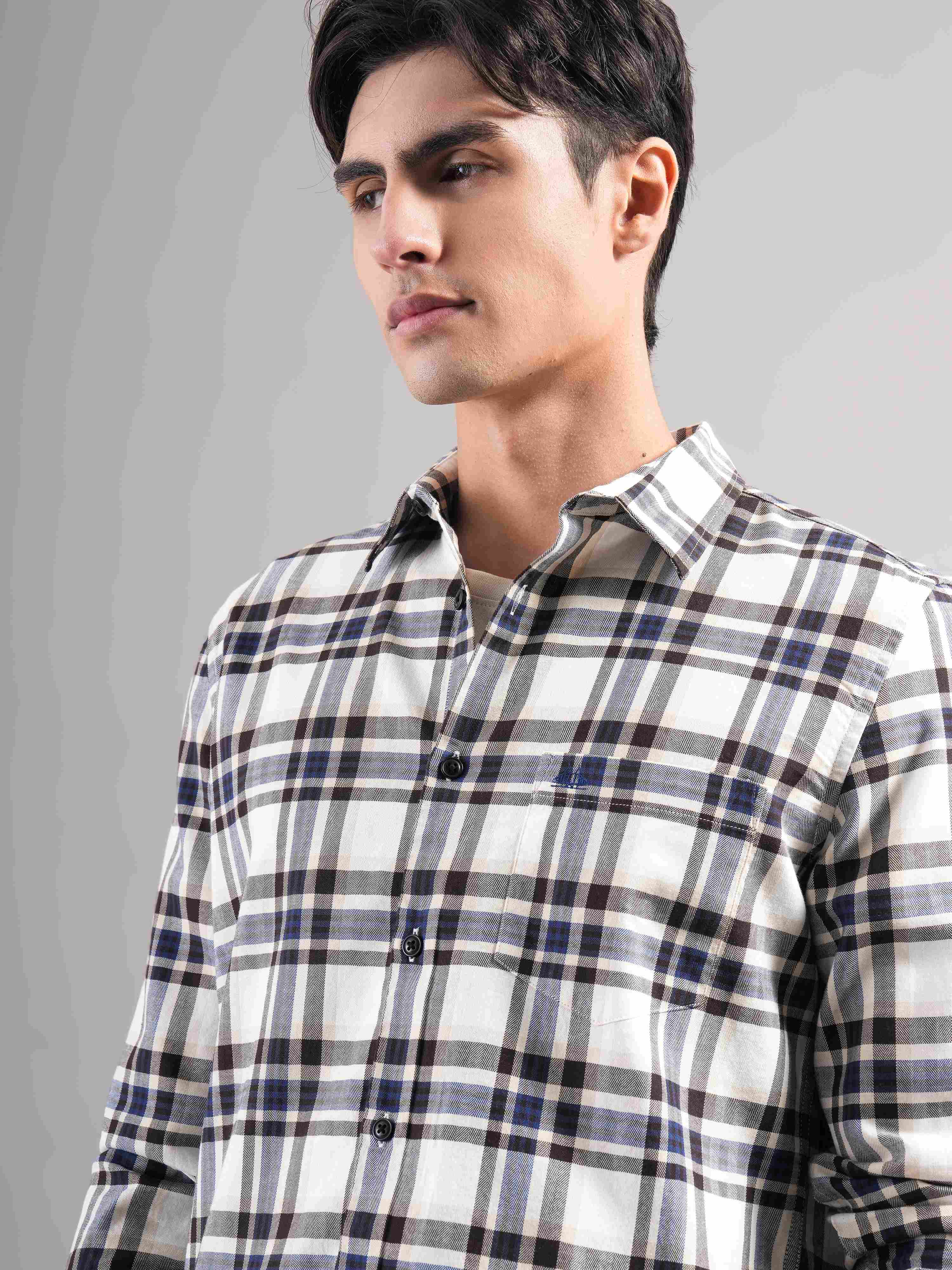 Men Smart Slim Fit Checked Casual Shirt