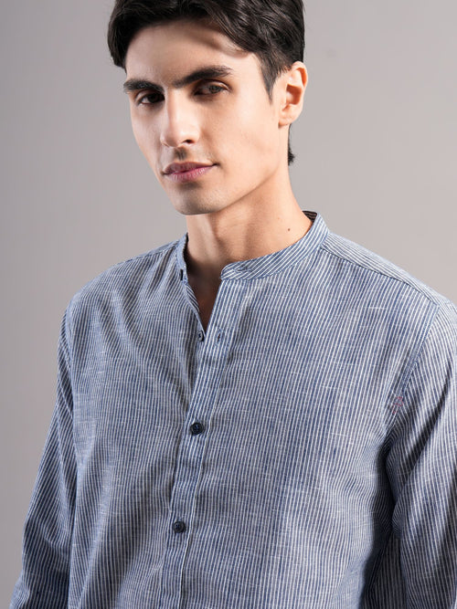 Men Smart Slim Fit Striped Casual Shirt