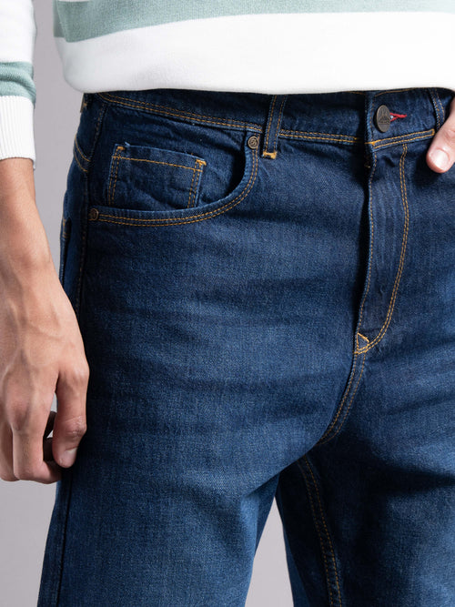 Men Smart Slim Fit Mid-Rise Light Fade Jeans