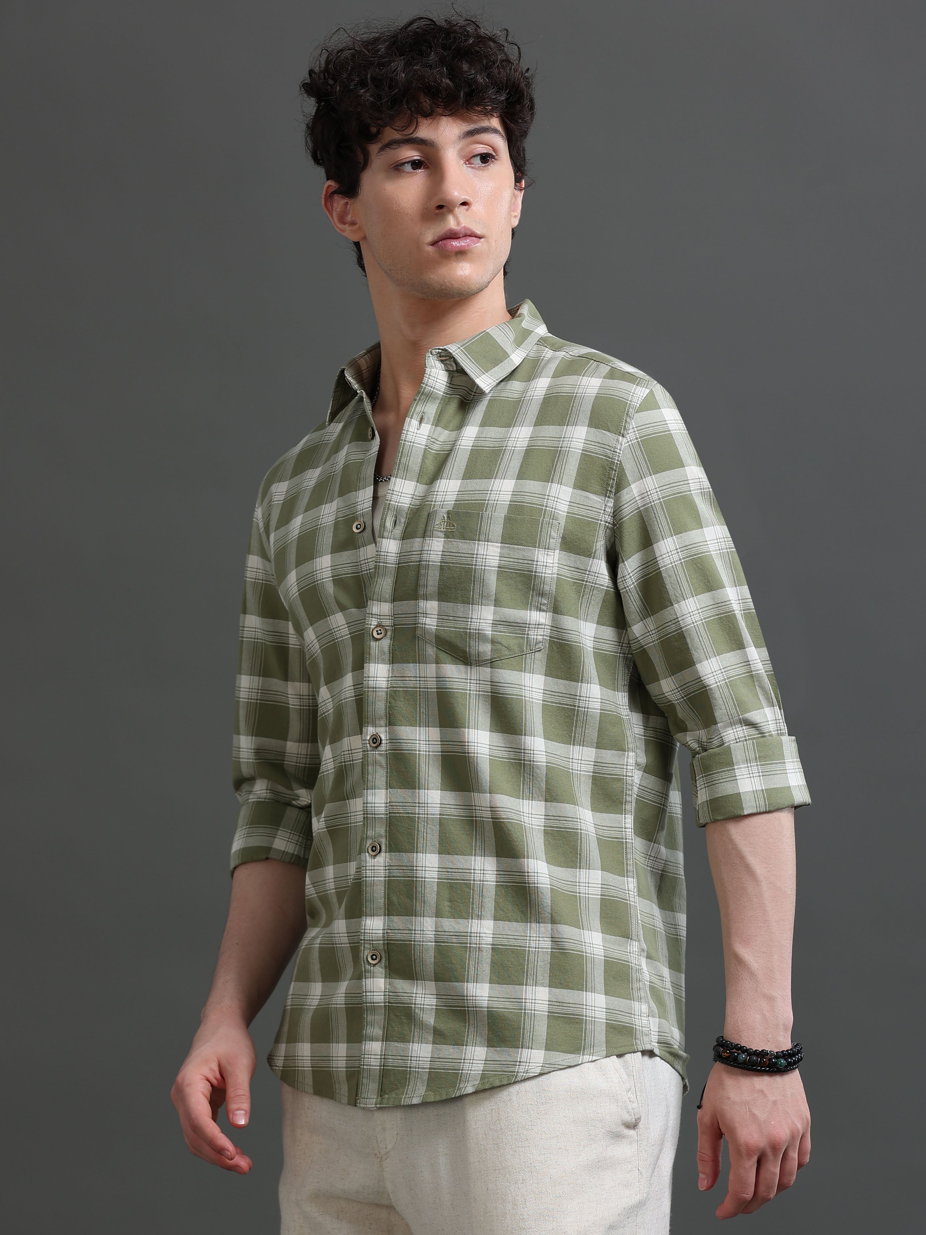 Men Smart Slim Fit Checked Casual Shirt