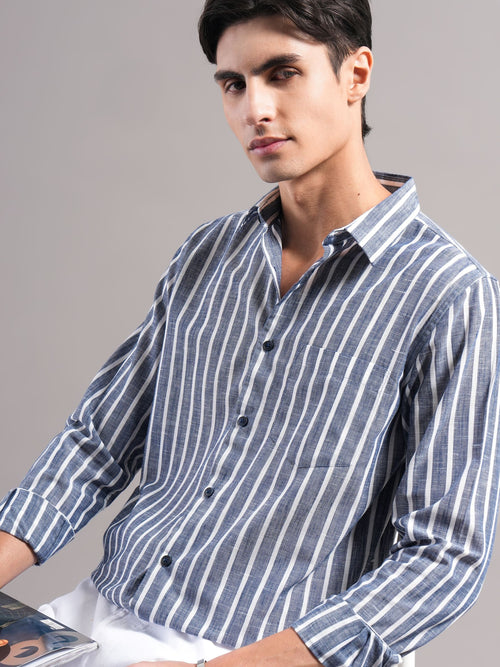 Men Smart Slim Fit Striped Casual Shirt