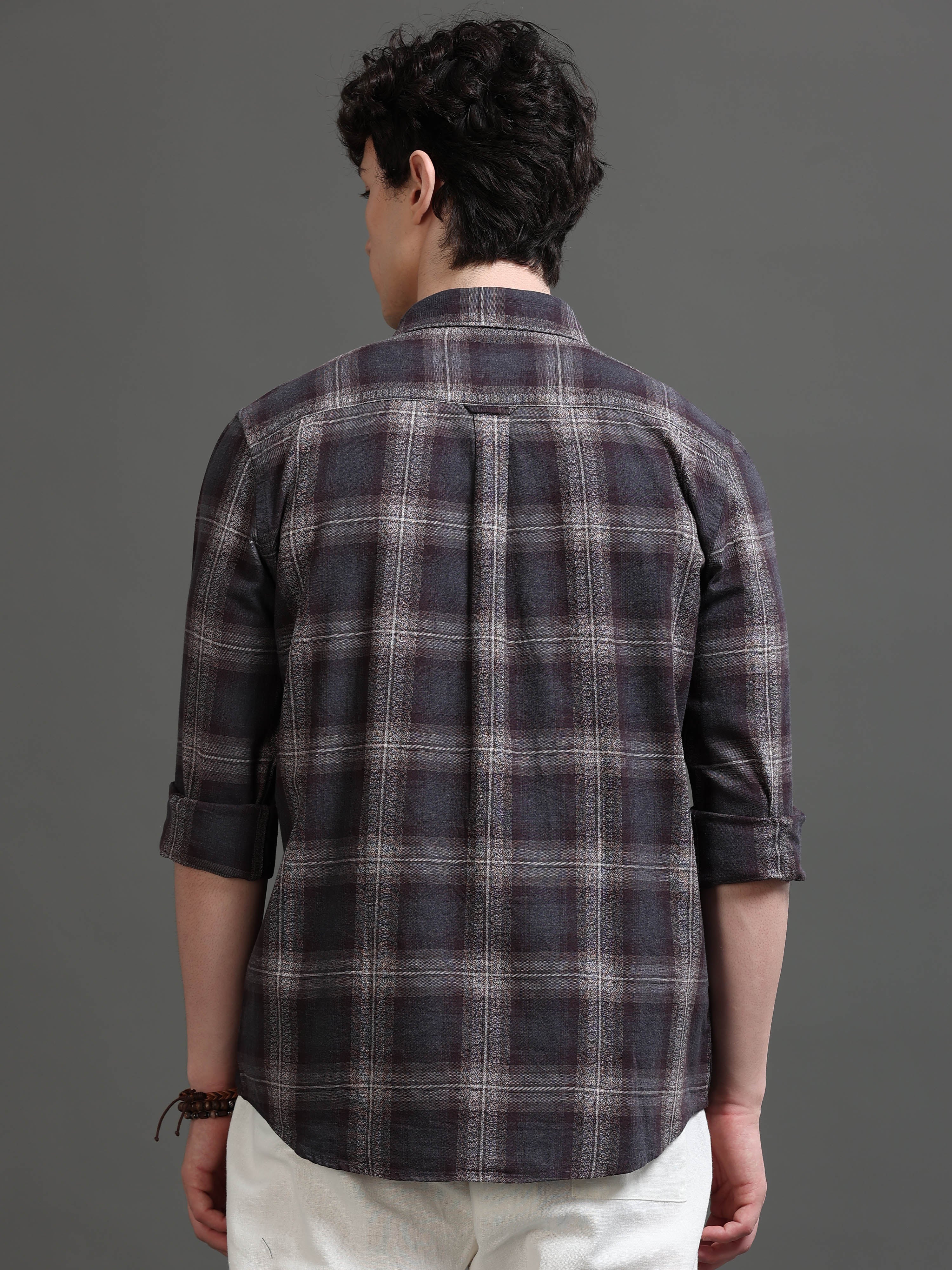 Men Smart Slim Fit Checked Casual Shirt