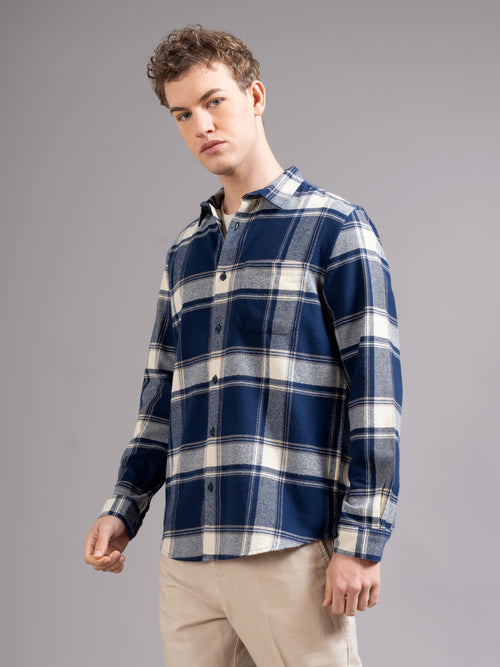 Men Smart Slim Fit Checked Casual Shirt