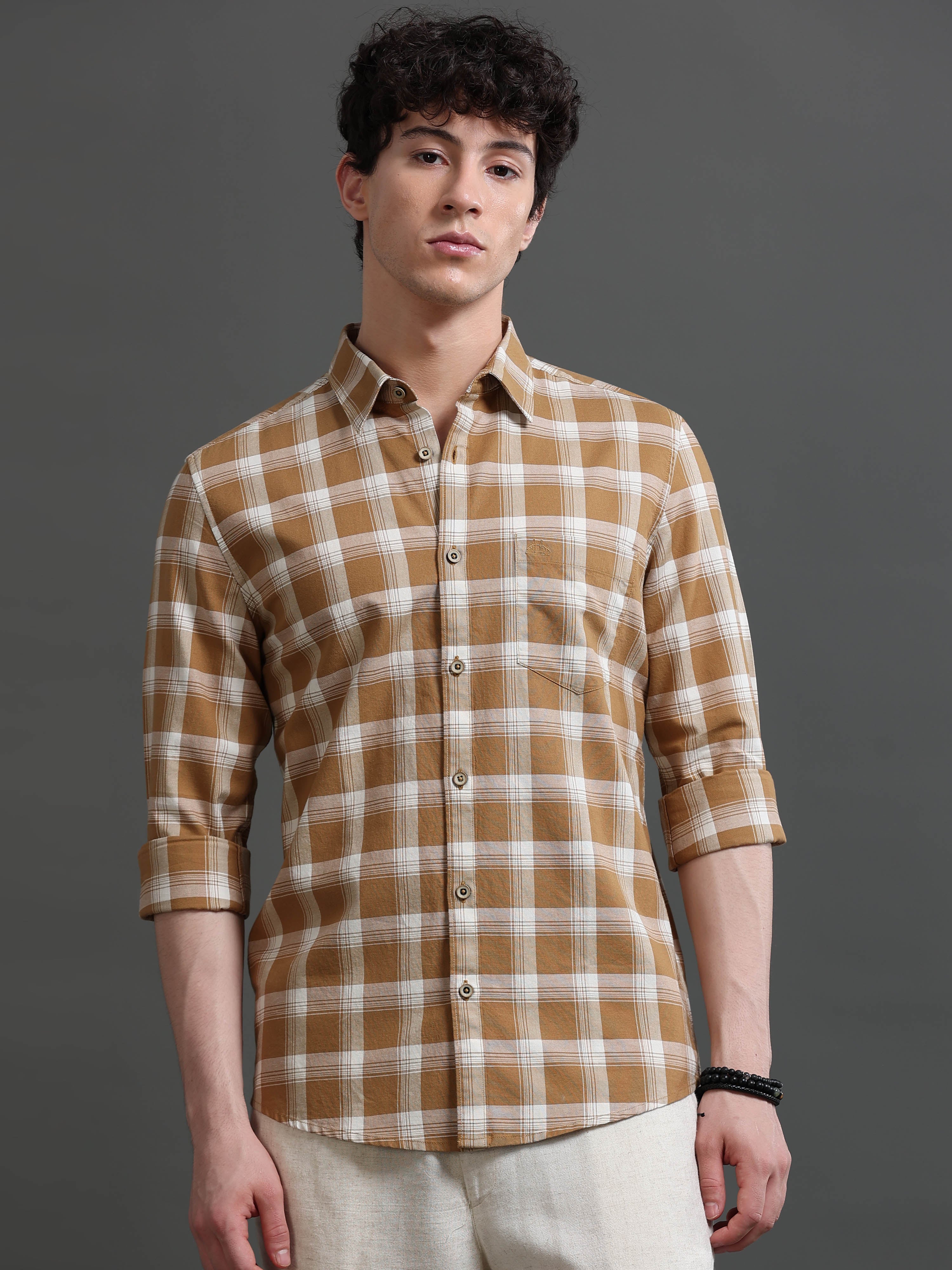Men Smart Slim Fit Checked Casual Shirt