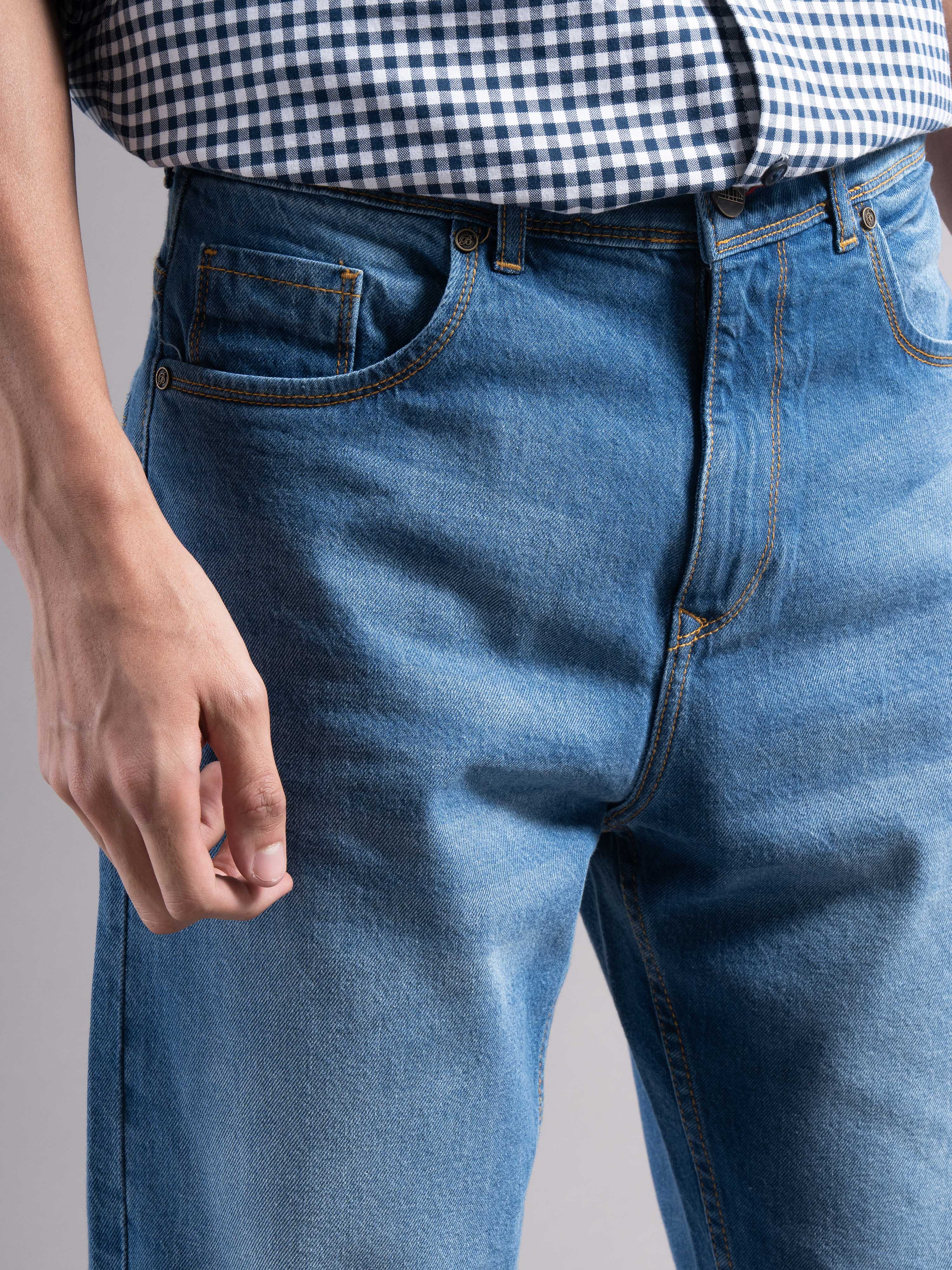 Men Smart Slim Fit Mid-Rise Light Fade Jeans