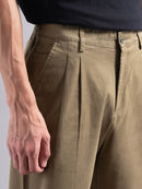 Men Low-Rise Relaxed Fit Pleated Chinos