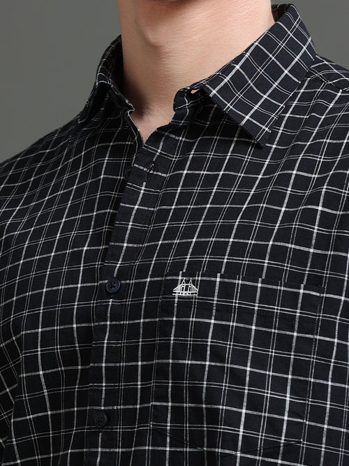 Men Smart Slim Fit Checked Casual Shirt