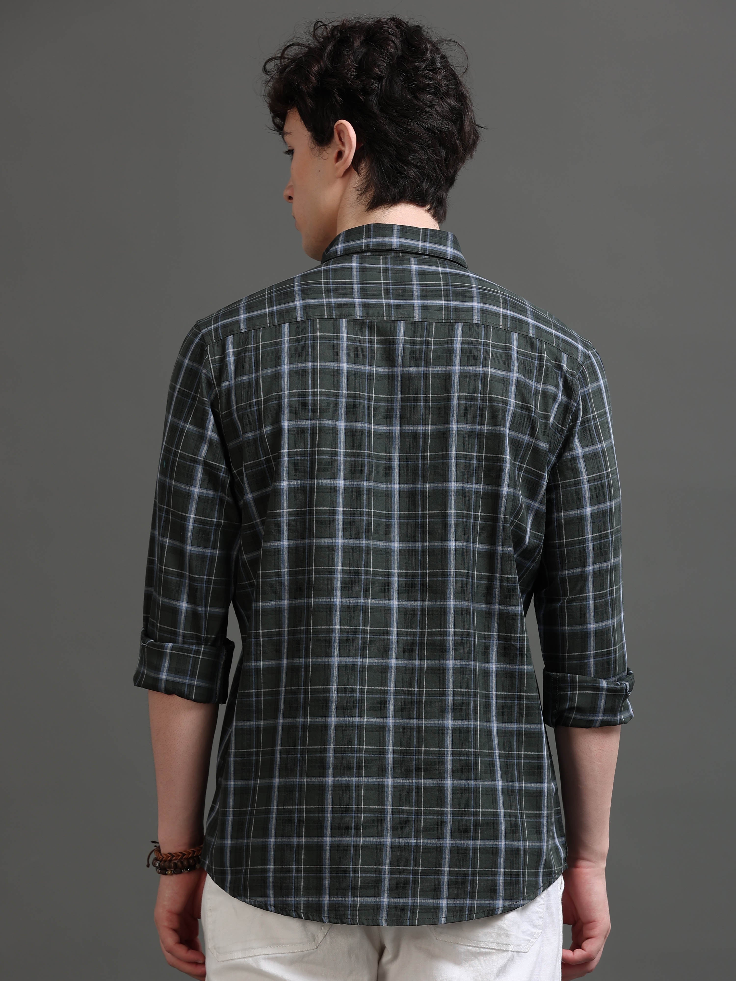 Men Smart Slim Fit Checked Casual Shirt