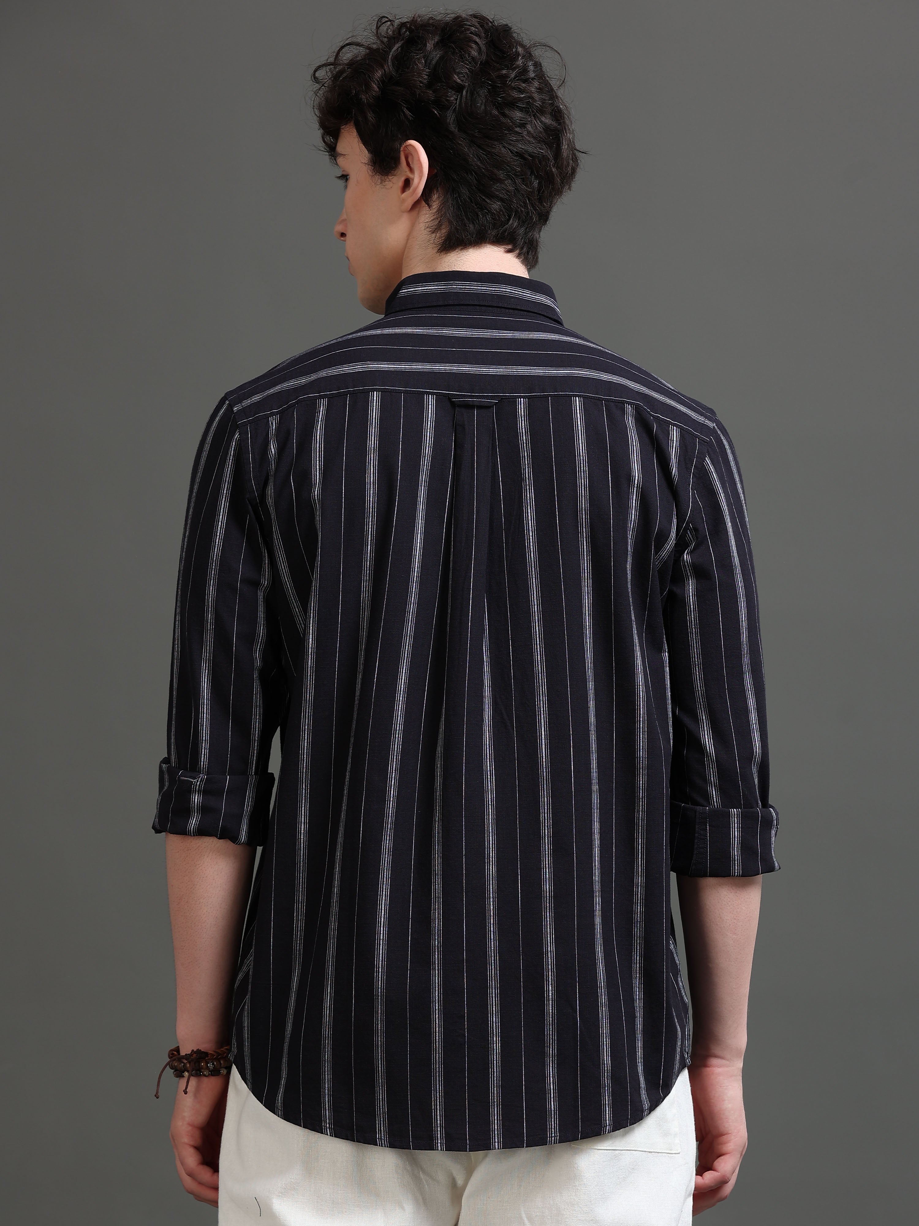 Men Smart Slim Fit Striped Casual Shirt