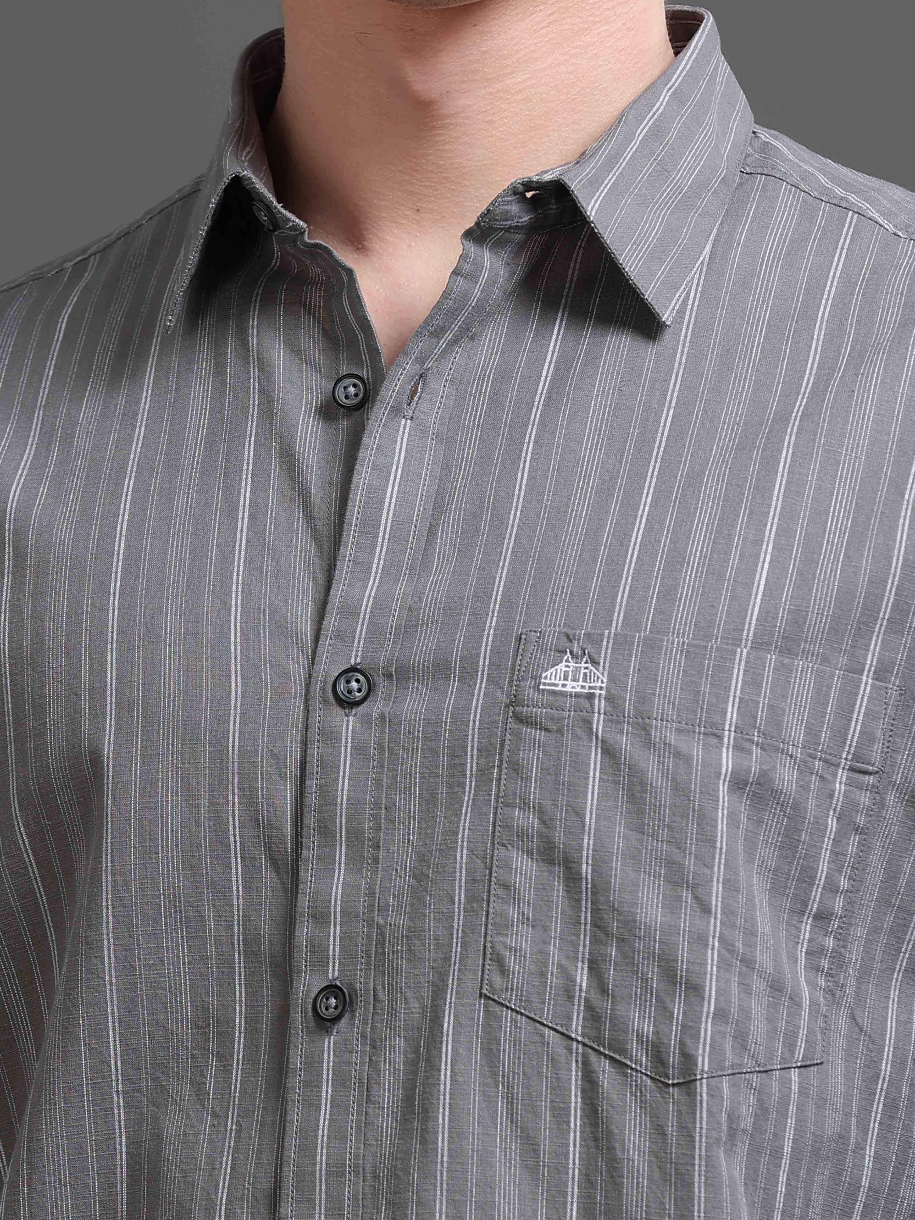 Men Smart Slim Fit Striped Casual Shirt