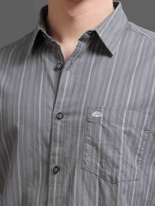Men Smart Slim Fit Striped Casual Shirt