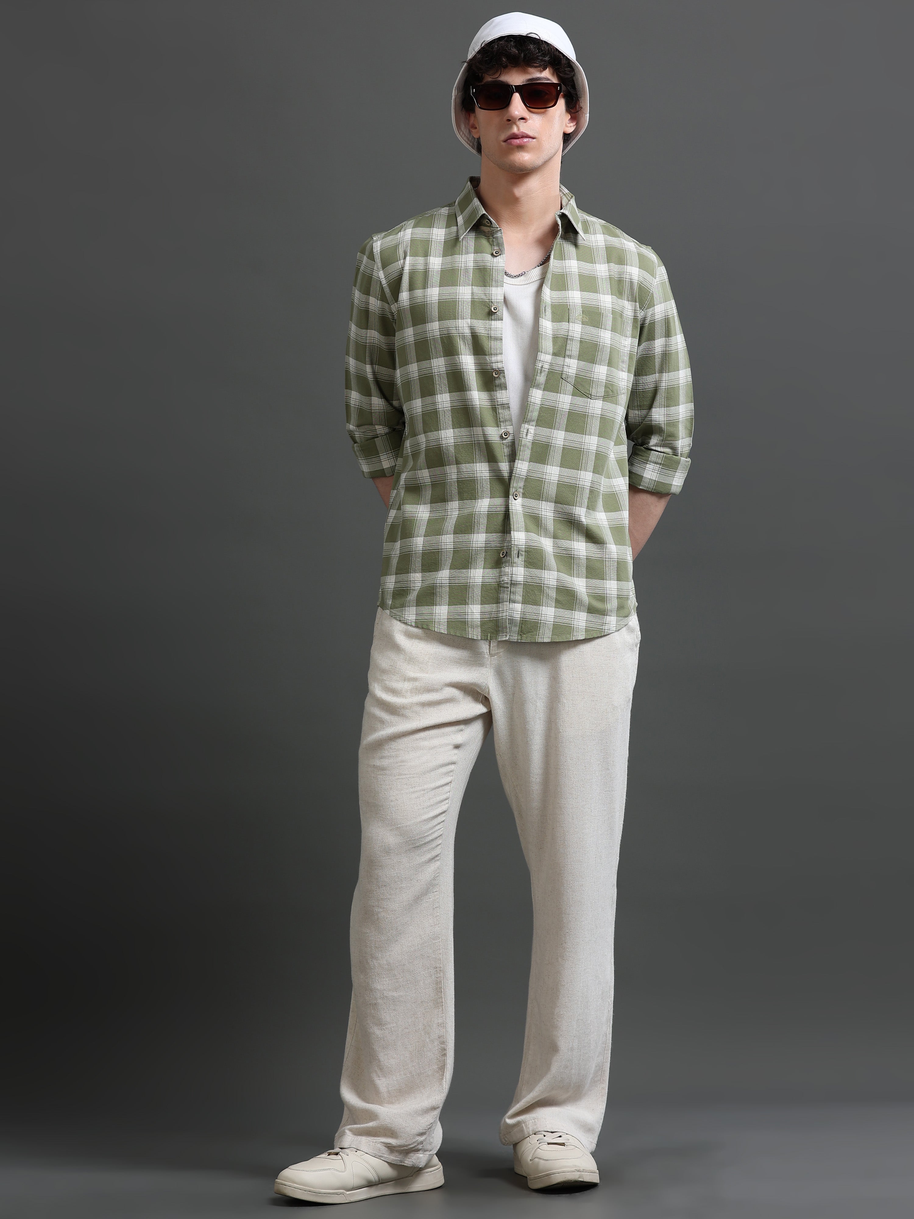 Men Smart Slim Fit Checked Casual Shirt