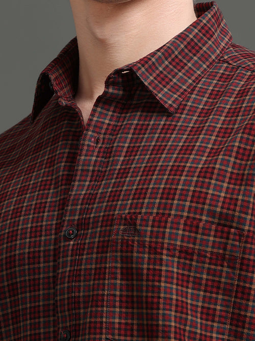 Men Smart Slim Fit Checked Casual Shirt