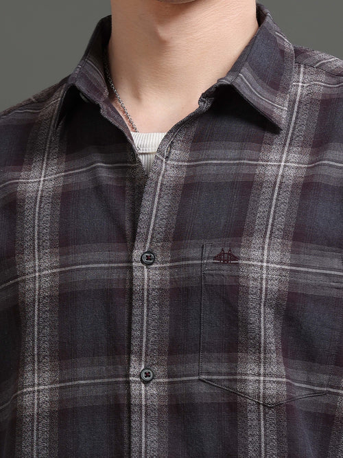 Men Smart Slim Fit Checked Casual Shirt