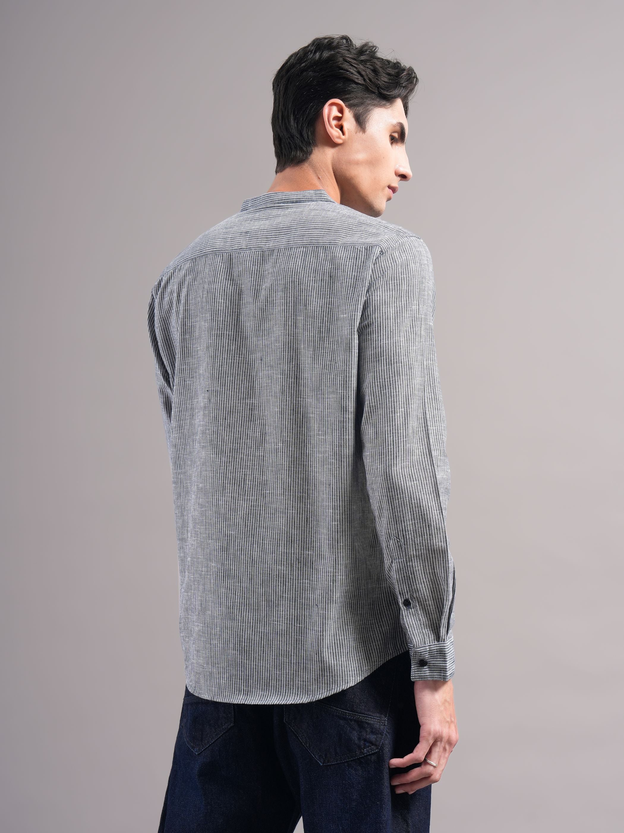 Men Smart Slim Fit Striped Casual Shirt