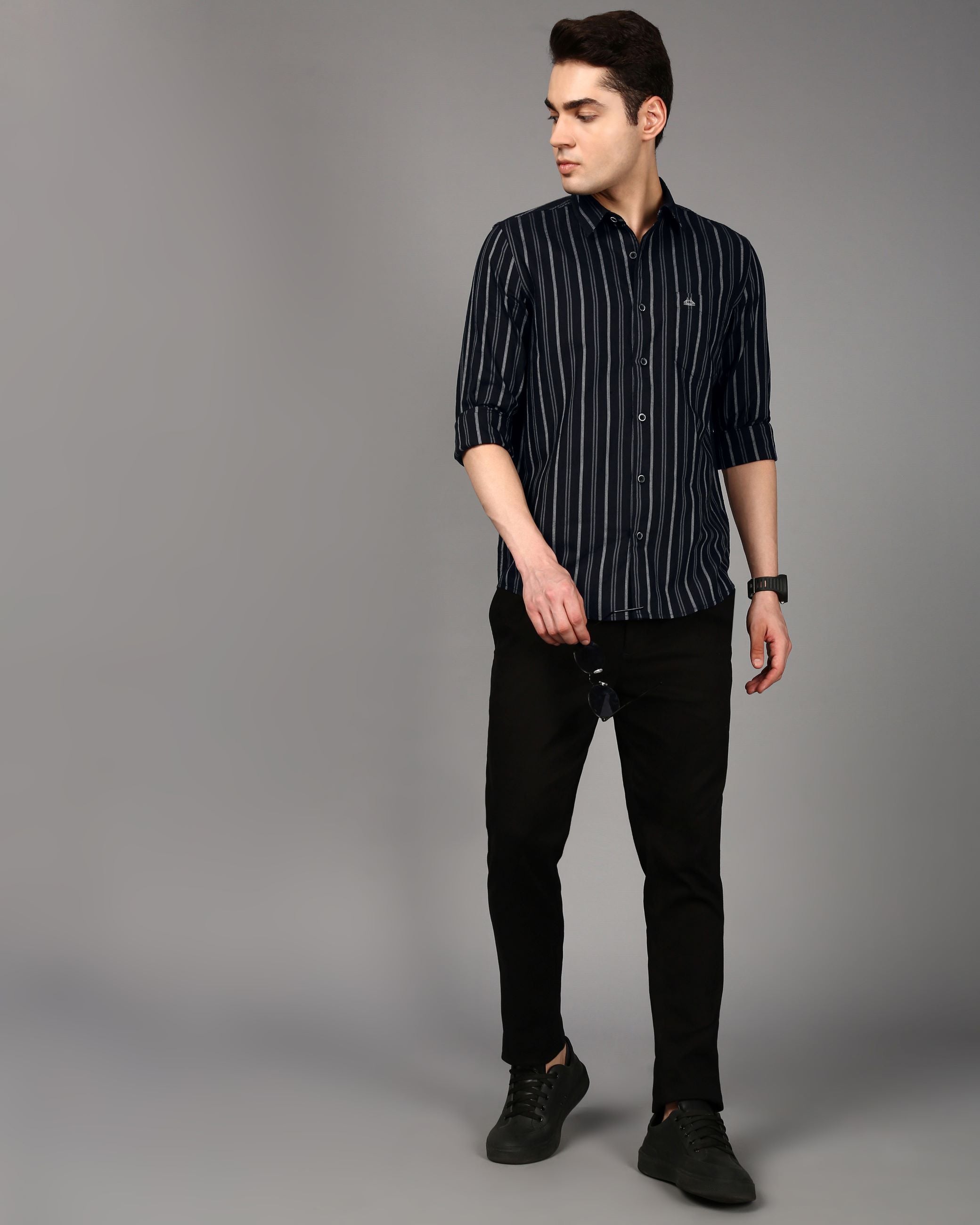 Men Comfort Fit Vertical Striped Spread Collar Cotton Casual Shirt