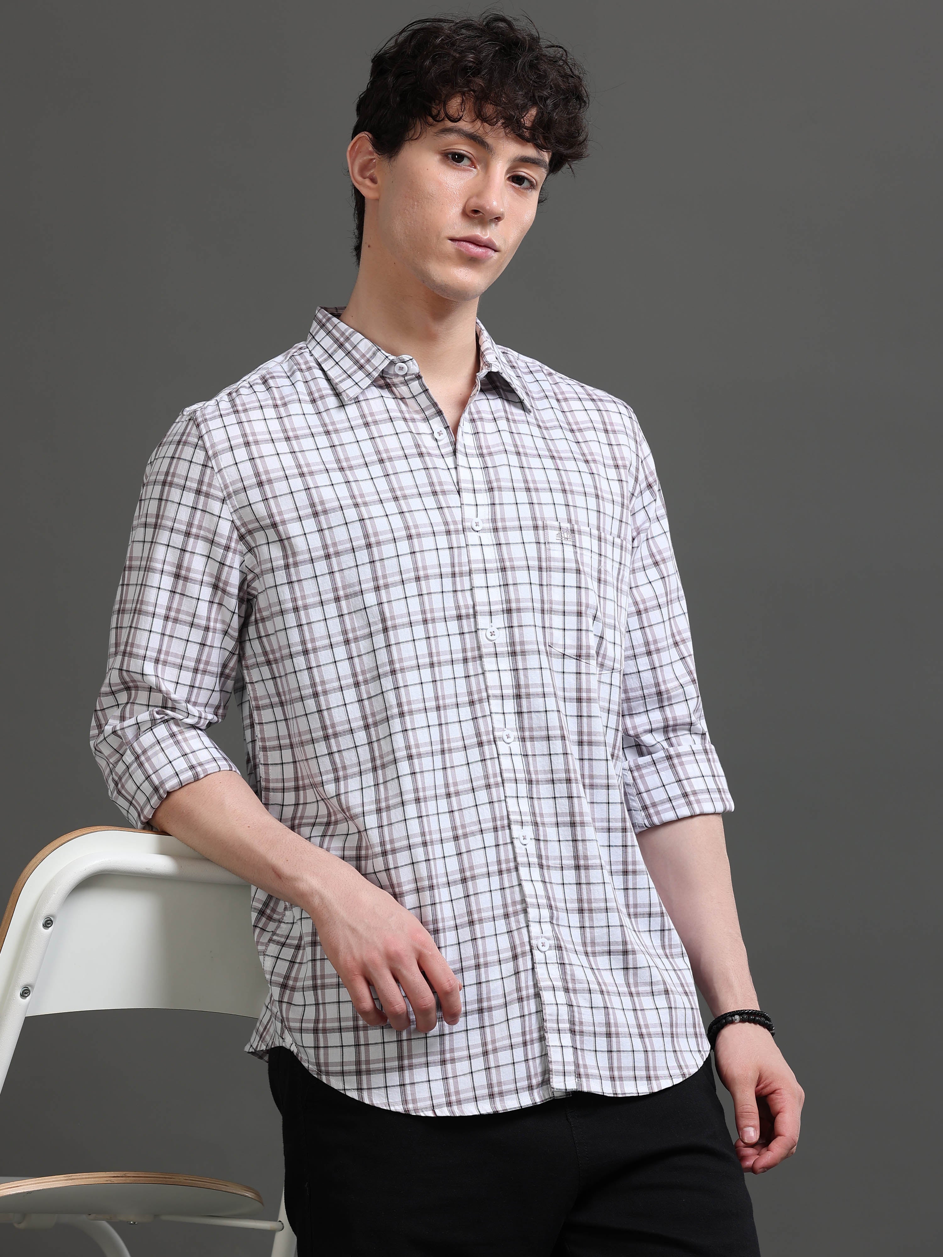 Men Smart Slim Fit Checked Casual Shirt
