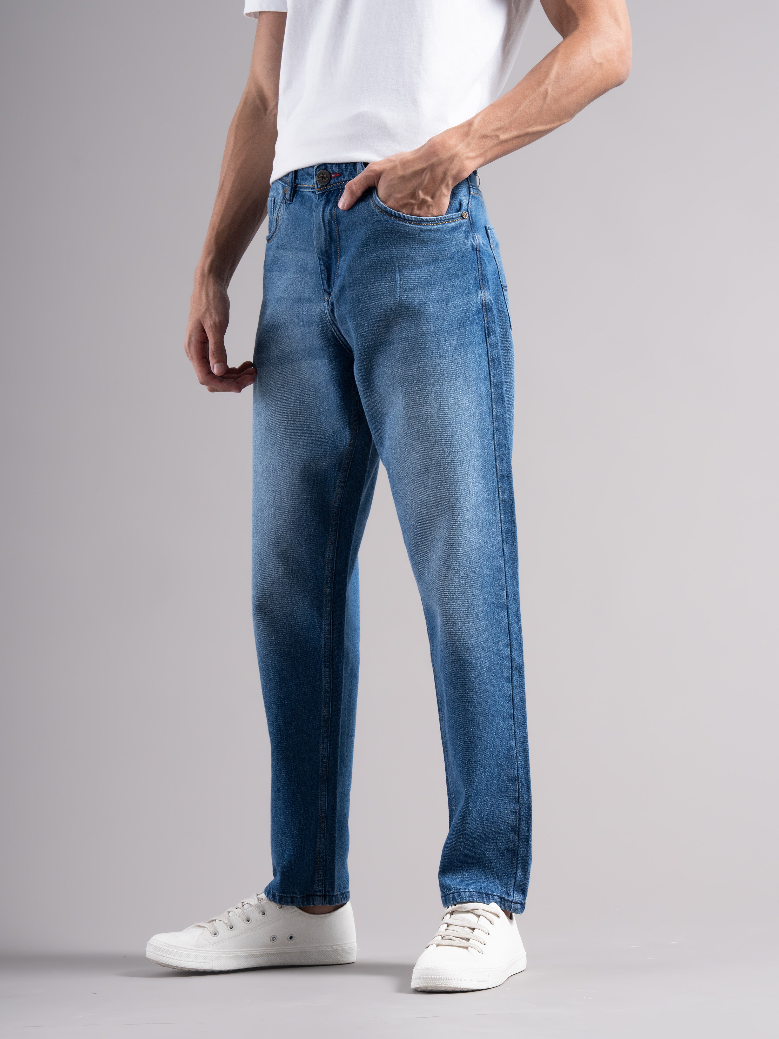Men Smart Slim Fit Mid-Rise Light Fade Jeans