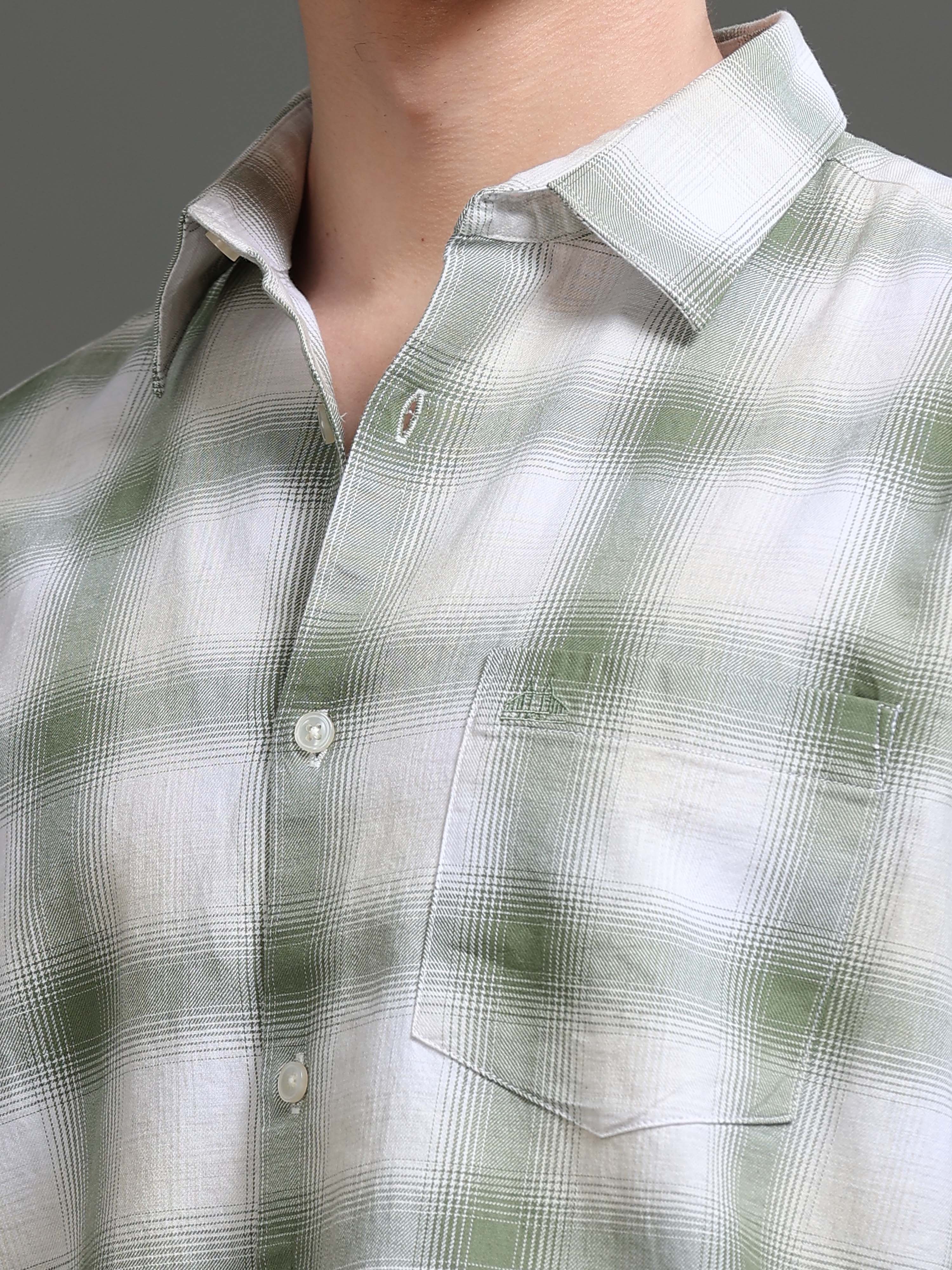 Men Smart Slim Fit Checked Casual Shirt