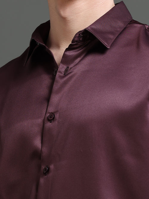 Spread Collar Smart Slim Fit Casual Shirt