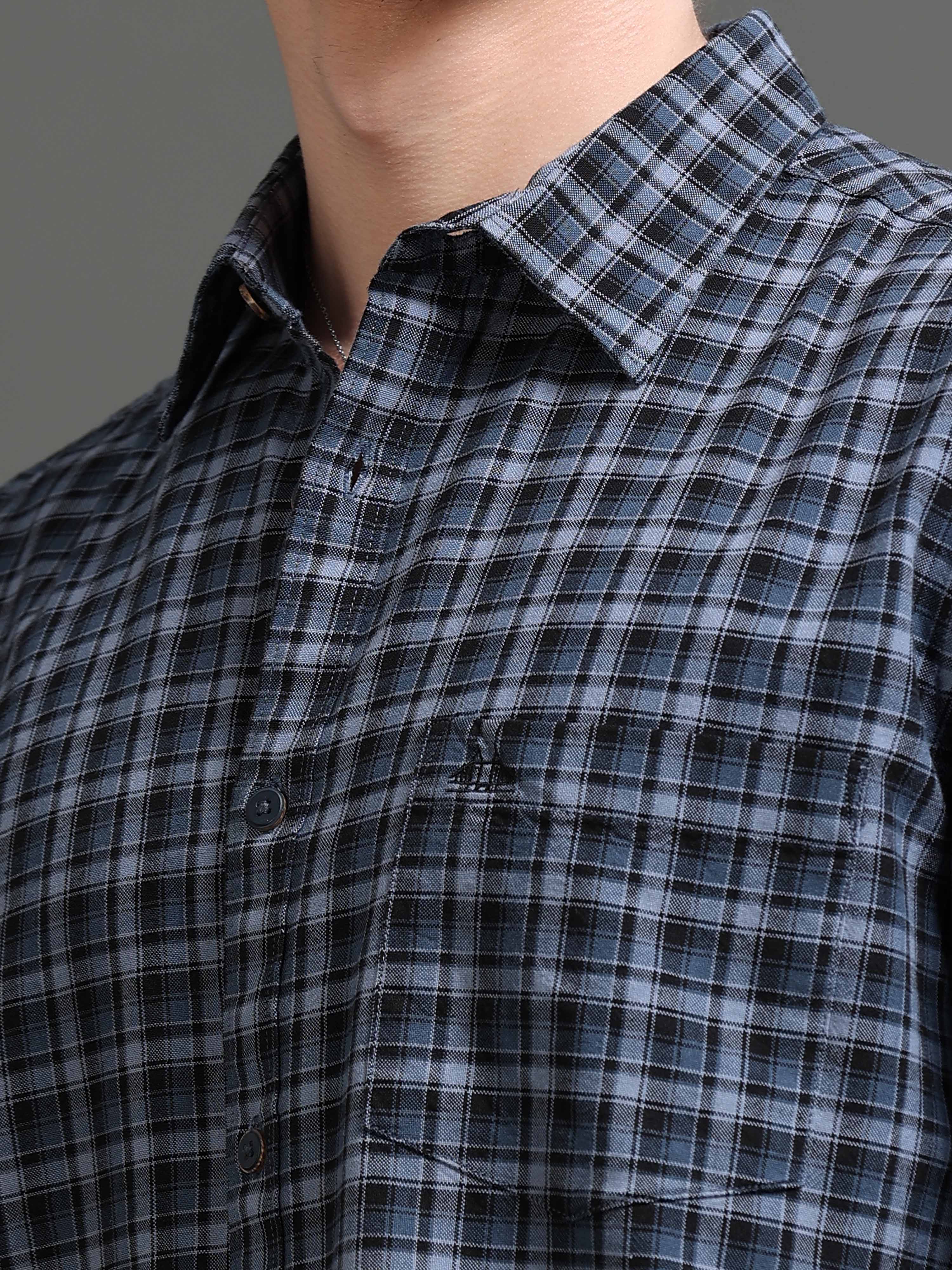 Men Smart Slim Fit Checked Casual Shirt