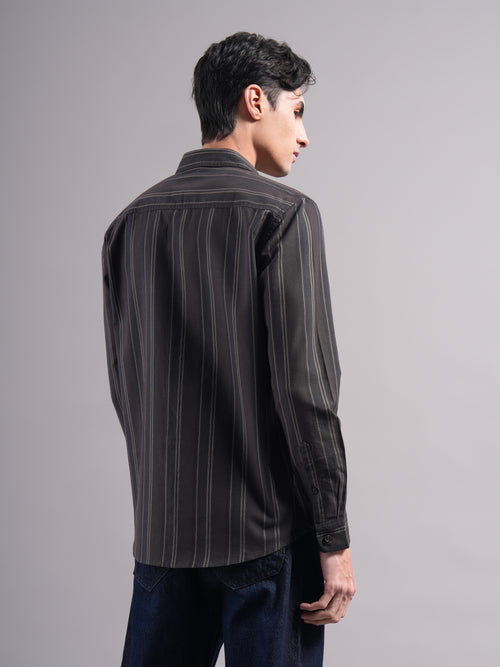 Men Smart Slim Fit Striped Casual Shirt