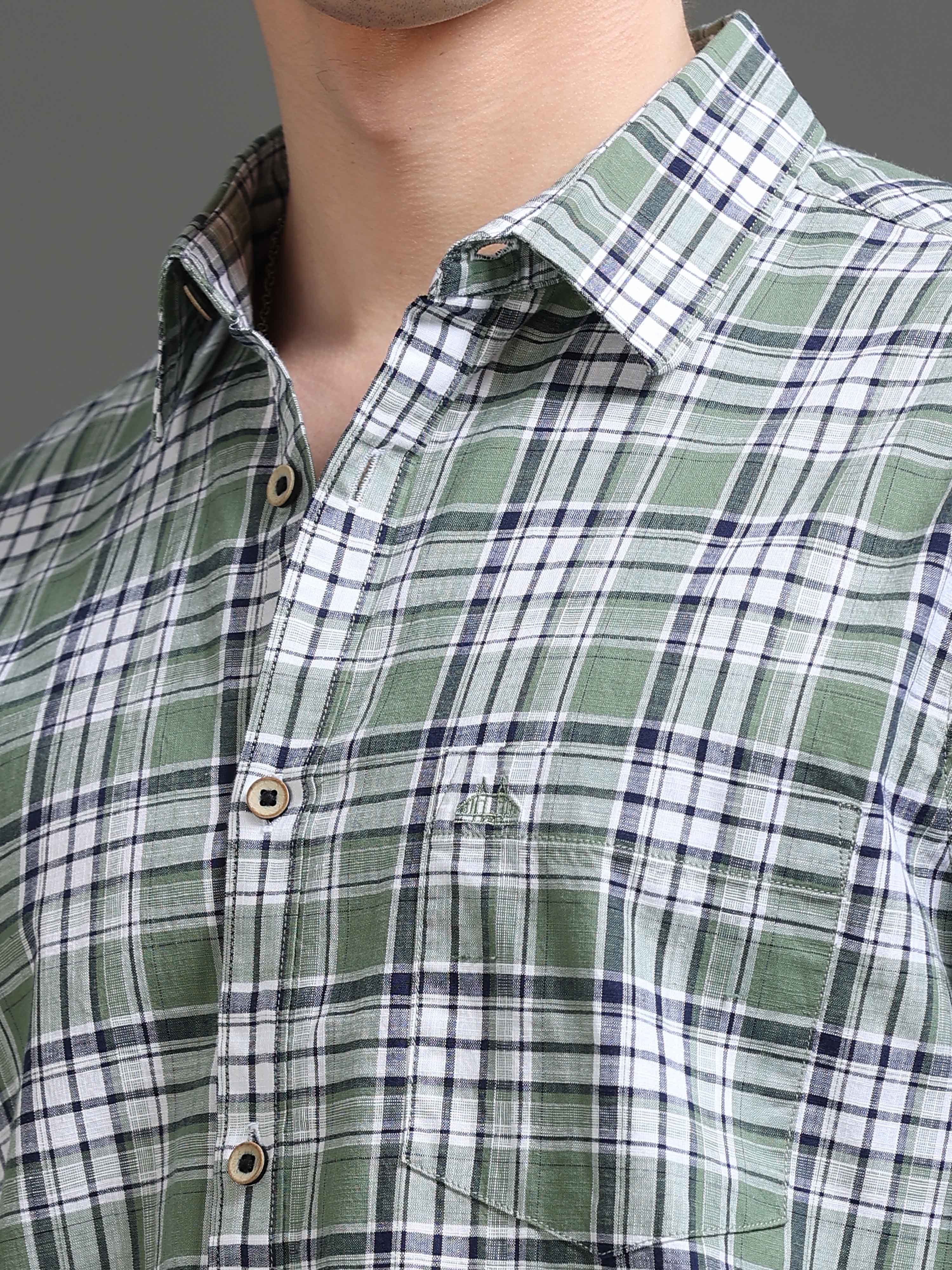 Men Smart Slim Fit Checked Casual Shirt