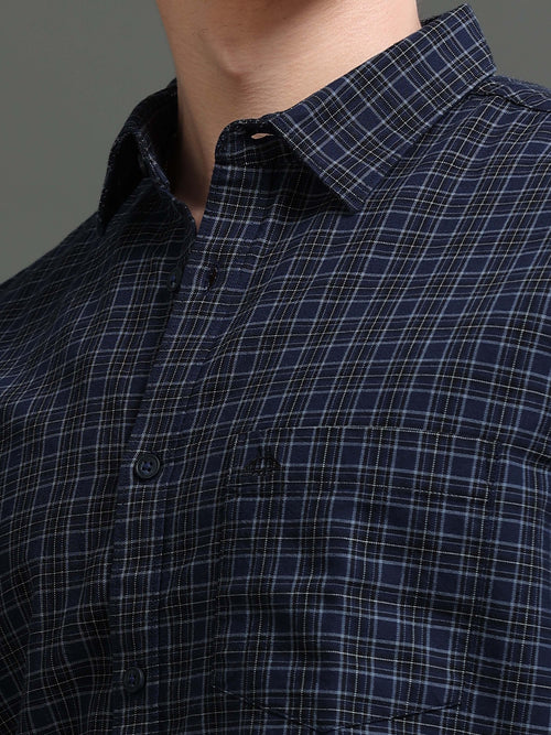 Men Smart Slim Fit Checked Casual Shirt