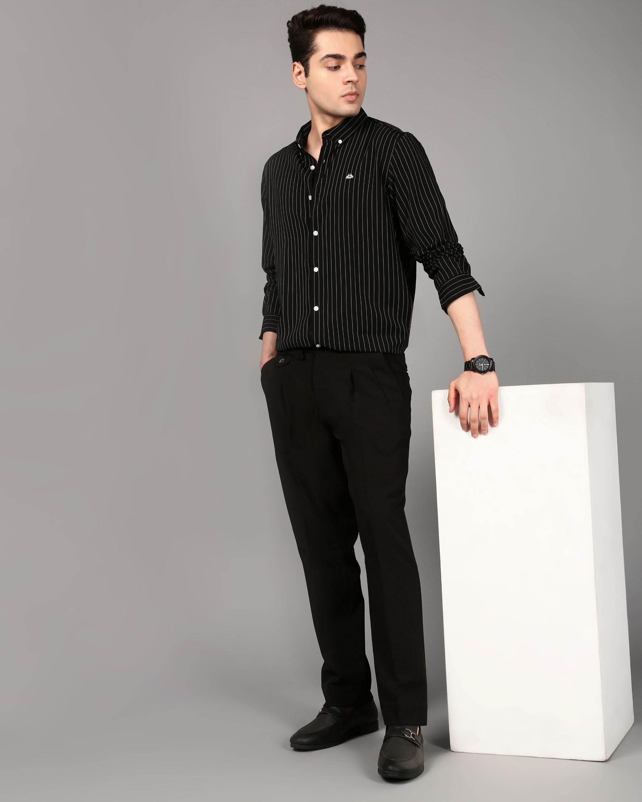 Comfort Slim Fit Vertical Striped Button-Down Collar Casual Shirt