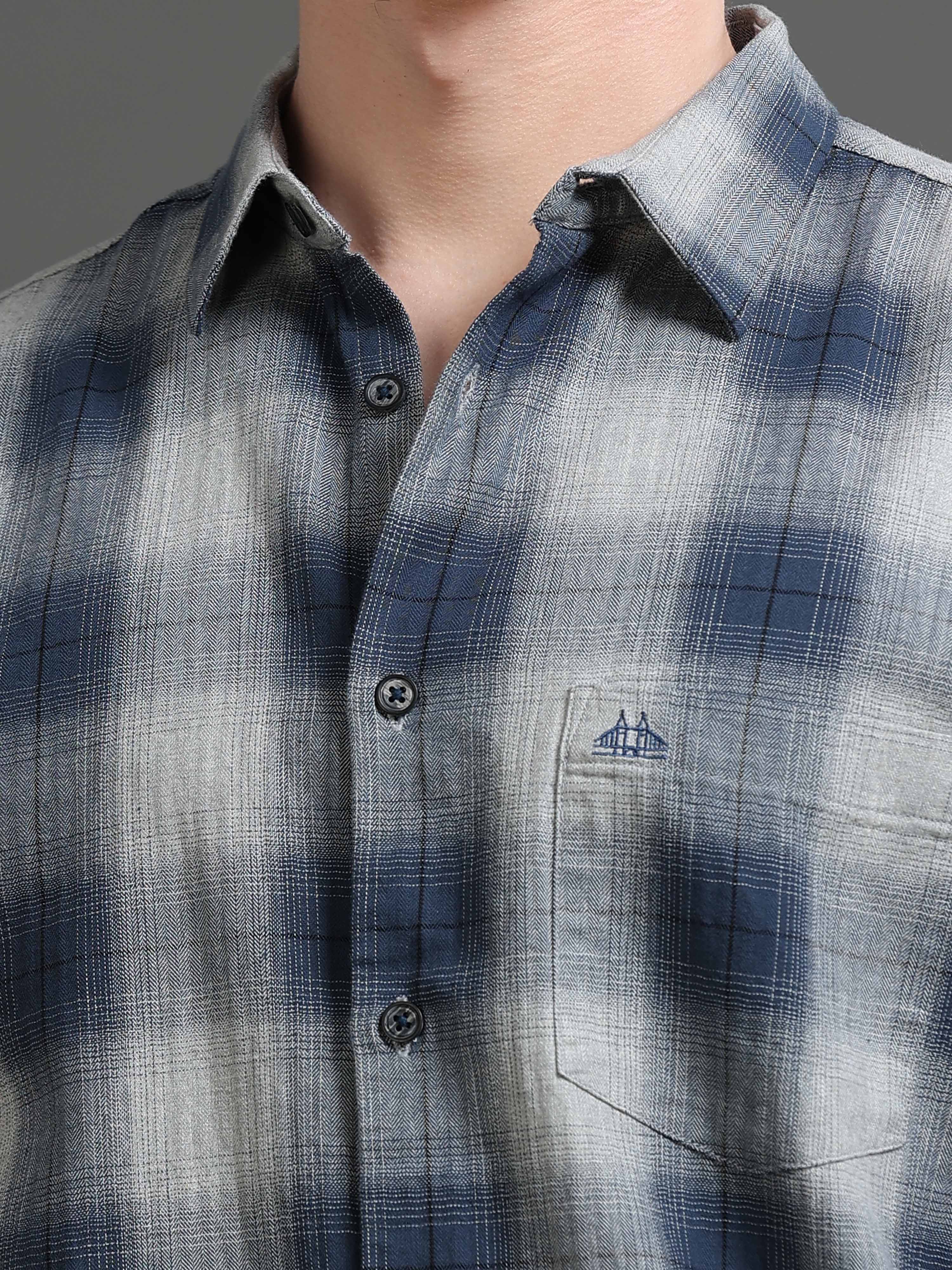 Men Smart Slim Fit Checked Casual Shirt