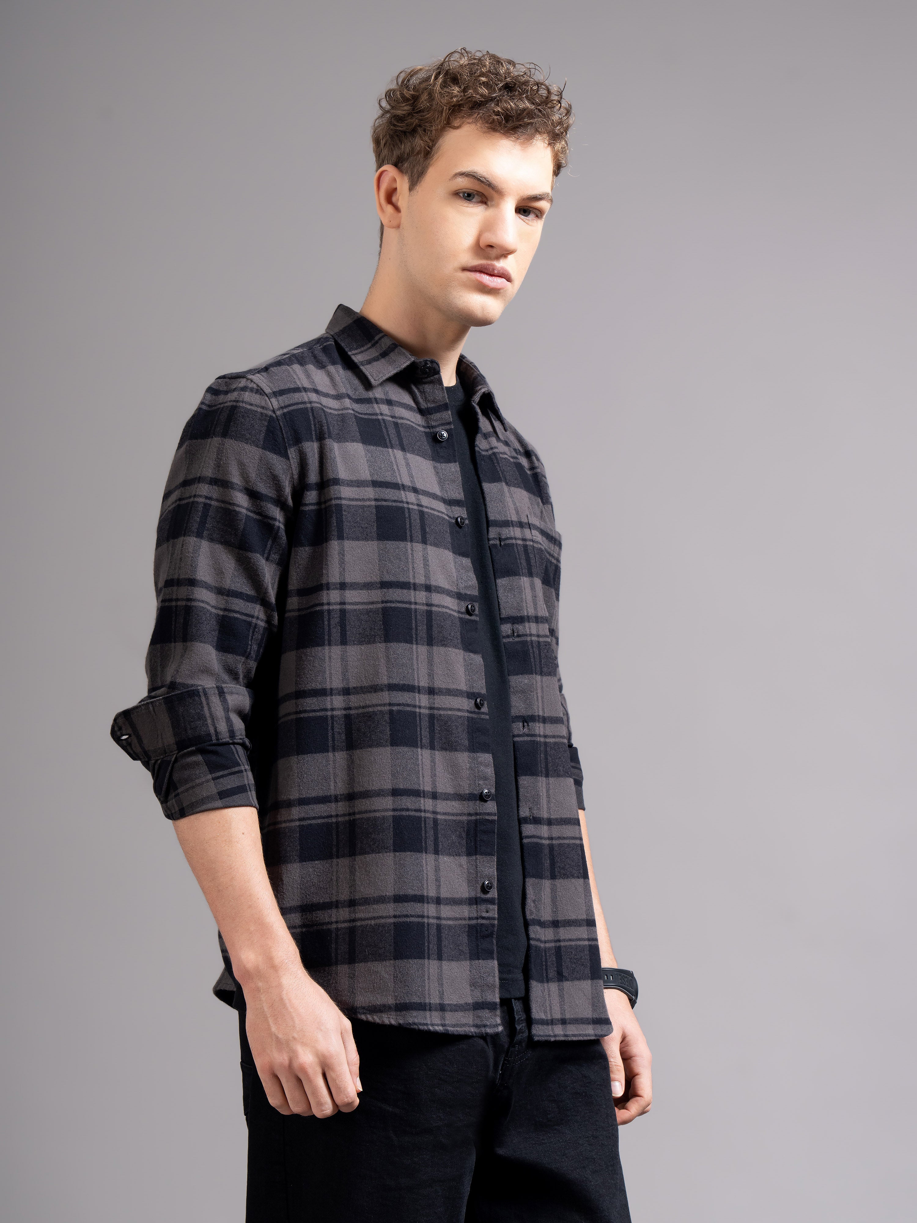 Men Smart Relaxed Fit Checked Spread Collar Cotton Casual Shirt