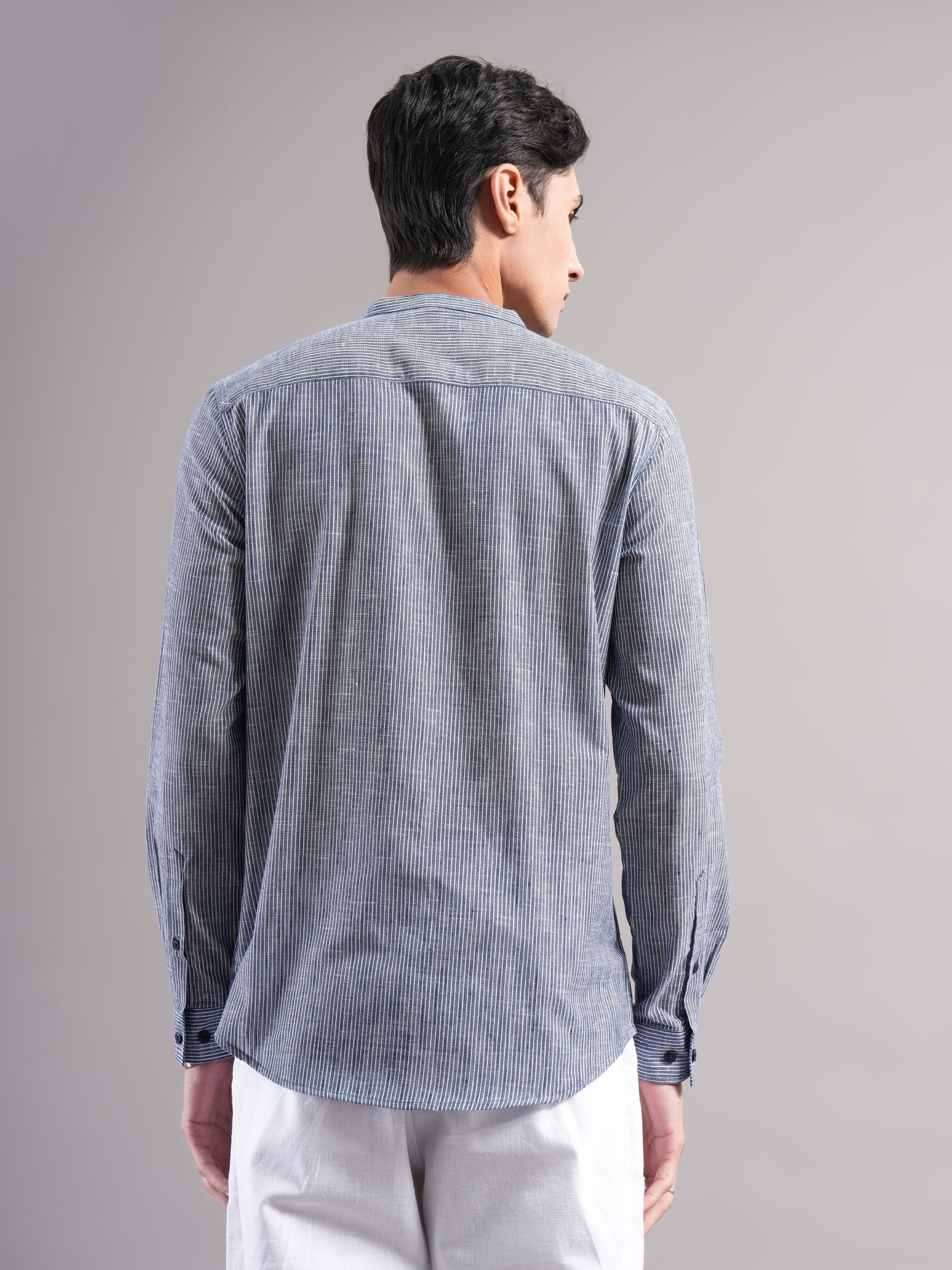 Men Smart Slim Fit Striped Casual Shirt