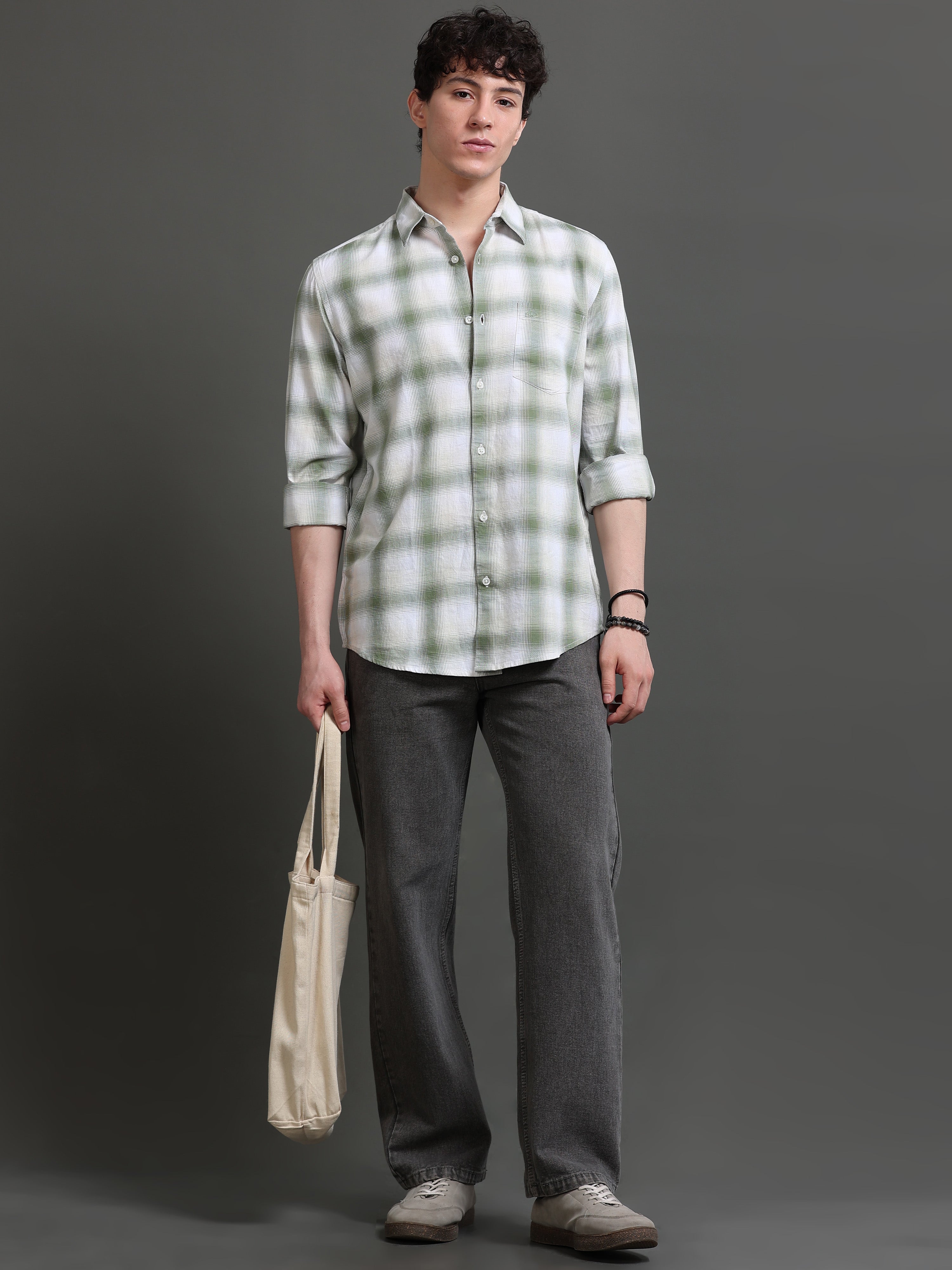 Men Smart Slim Fit Checked Casual Shirt