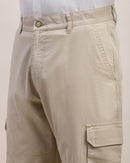 Men Comfort Straight Fit Low-Rise Cargos Trouser