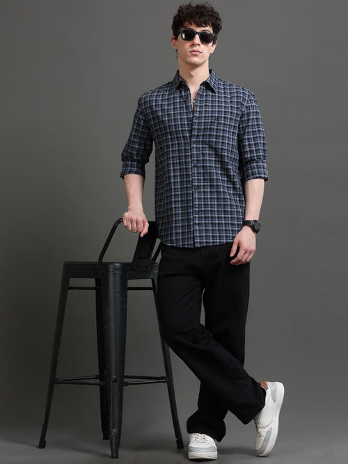 Men Smart Slim Fit Checked Casual Shirt