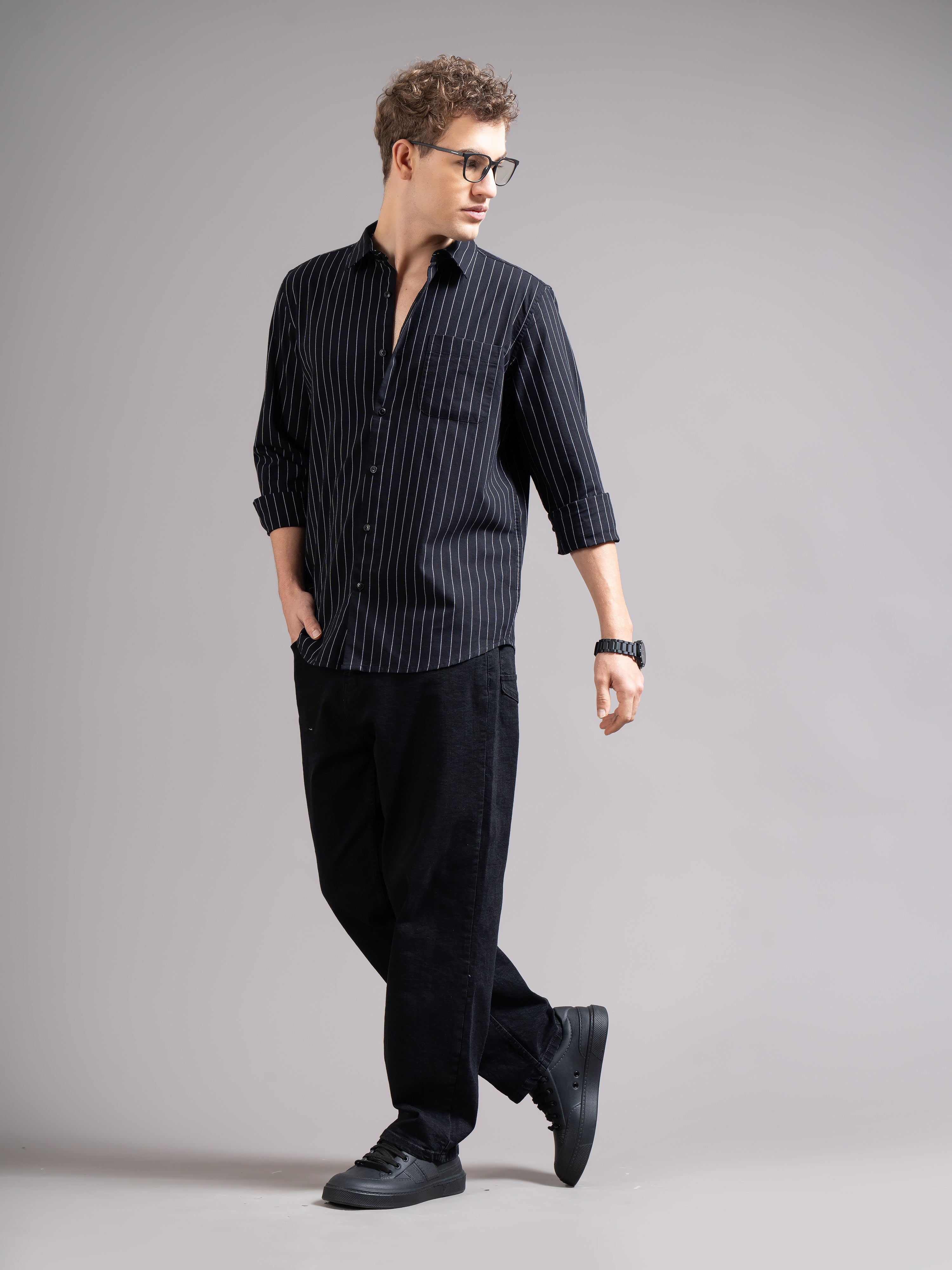 Smart Slim Fit Vertical Striped Spread Collar Cotton Casual Shirt
